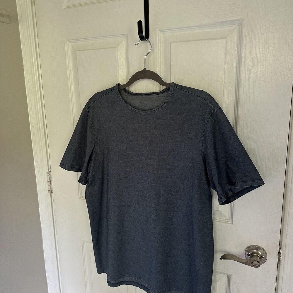 Lululemon Commission River Blue T-Shirt Short Sleeve Athletic Shirt Men's L